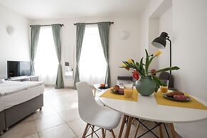 White Swan Boutique Apartments