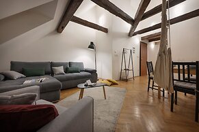 White Swan Boutique Apartments