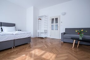 White Swan Boutique Apartments