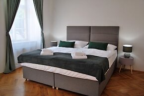 White Swan Boutique Apartments