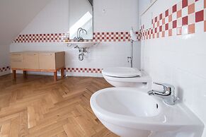 White Swan Boutique Apartments