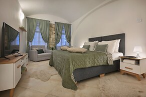 White Swan Boutique Apartments