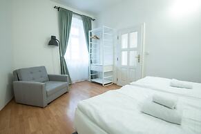 White Swan Boutique Apartments