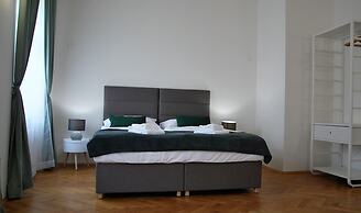 White Swan Boutique Apartments