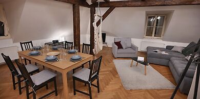 White Swan Boutique Apartments
