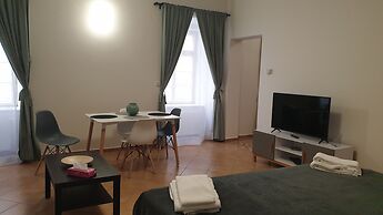 White Swan Boutique Apartments