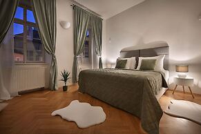 White Swan Boutique Apartments
