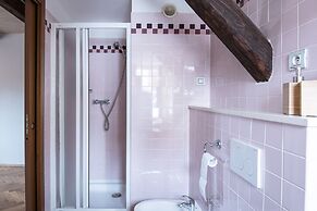 White Swan Boutique Apartments