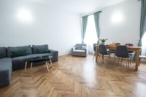 White Swan Boutique Apartments