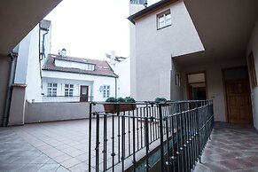 White Swan Boutique Apartments