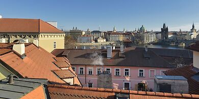 White Swan Boutique Apartments