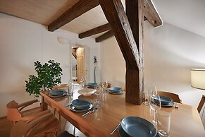 White Swan Boutique Apartments