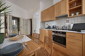 White Swan Boutique Apartments