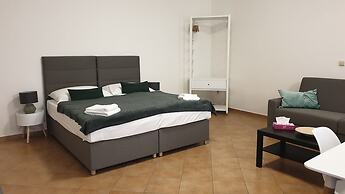 White Swan Boutique Apartments