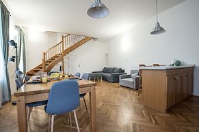 White Swan Boutique Apartments