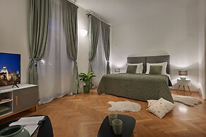 White Swan Boutique Apartments