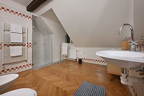 White Swan Boutique Apartments