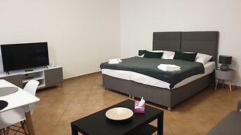 White Swan Boutique Apartments