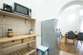 White Swan Boutique Apartments