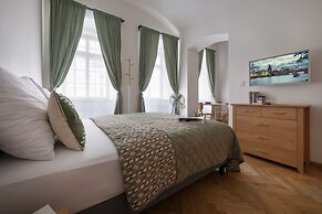 White Swan Boutique Apartments