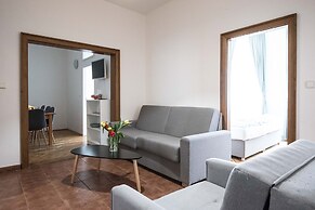 White Swan Boutique Apartments