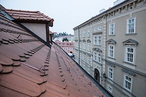 White Swan Boutique Apartments