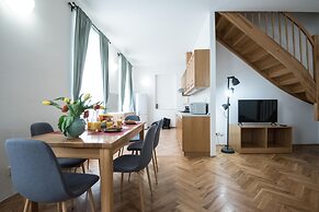 White Swan Boutique Apartments