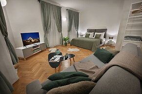 White Swan Boutique Apartments