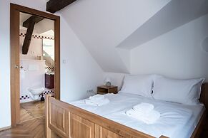 White Swan Boutique Apartments