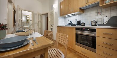 White Swan Boutique Apartments