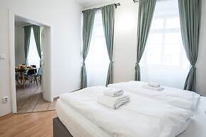 White Swan Boutique Apartments