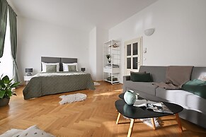 White Swan Boutique Apartments