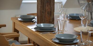 White Swan Boutique Apartments