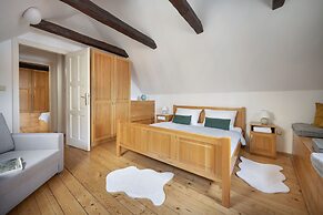 White Swan Boutique Apartments