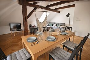 White Swan Boutique Apartments