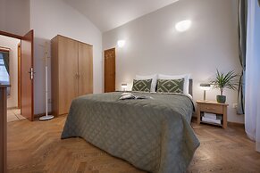 White Swan Boutique Apartments