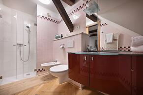 White Swan Boutique Apartments