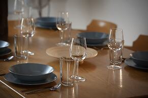 White Swan Boutique Apartments