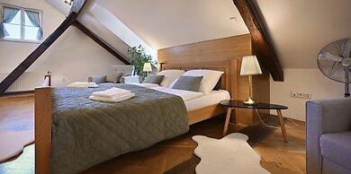 White Swan Boutique Apartments