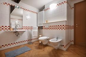 White Swan Boutique Apartments