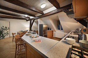 White Swan Boutique Apartments