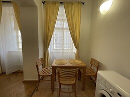 White Swan Boutique Apartments