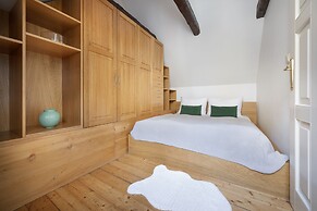 White Swan Boutique Apartments