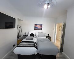 Top Luxury 2 bed Apartment - London