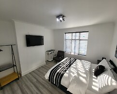 Top Luxury 2 bed Apartment - London