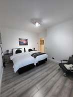 Top Luxury 2 bed Apartment - London