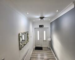 Top Luxury 2 bed Apartment - London