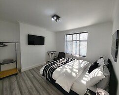 Top Luxury 2 bed Apartment - London