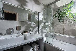 Omega House in Crete