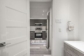 1BR APT in the HEART of Downtown